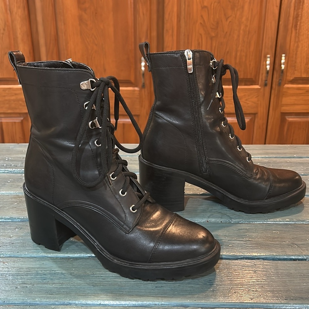 Marc Fisher Black Leather/Man Made Upper Lace-Up Combat Boots 3" Heel Size 9